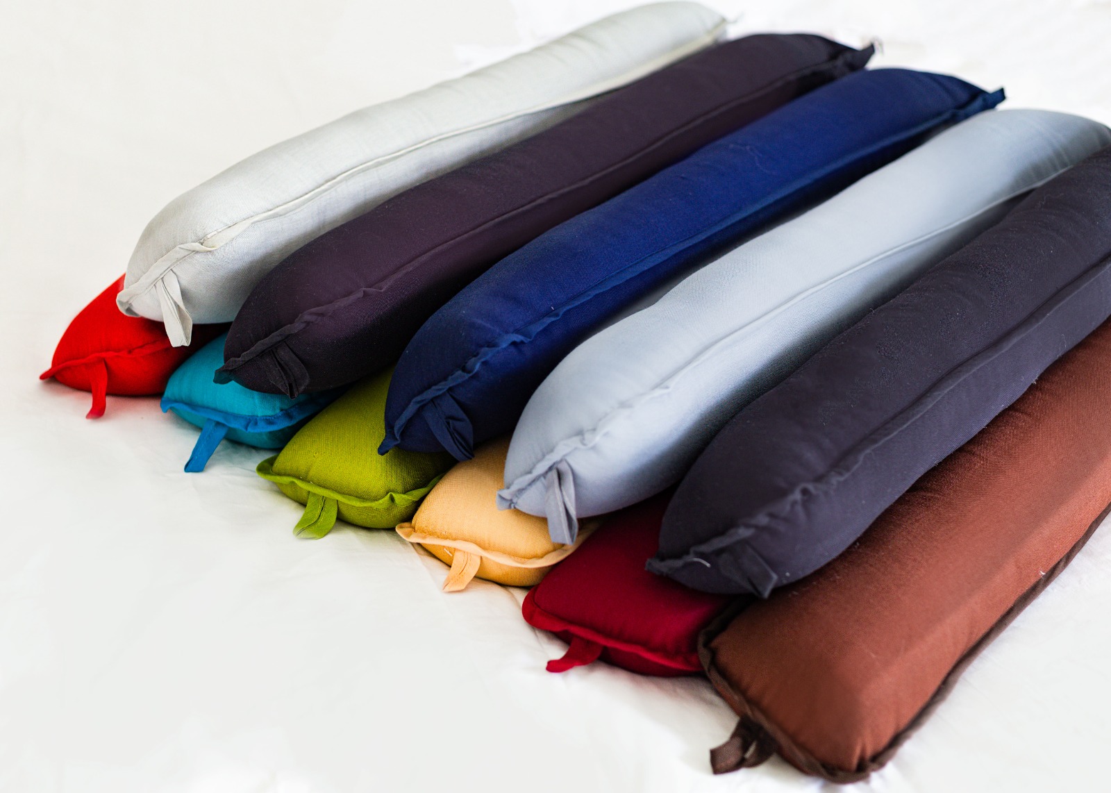 Premium Soft Hollowfibre Door Draft Stopper – Energy Saving, Noise & Cold Air Blocker – Chocolate Brown (90x18x10cm) - Image 2