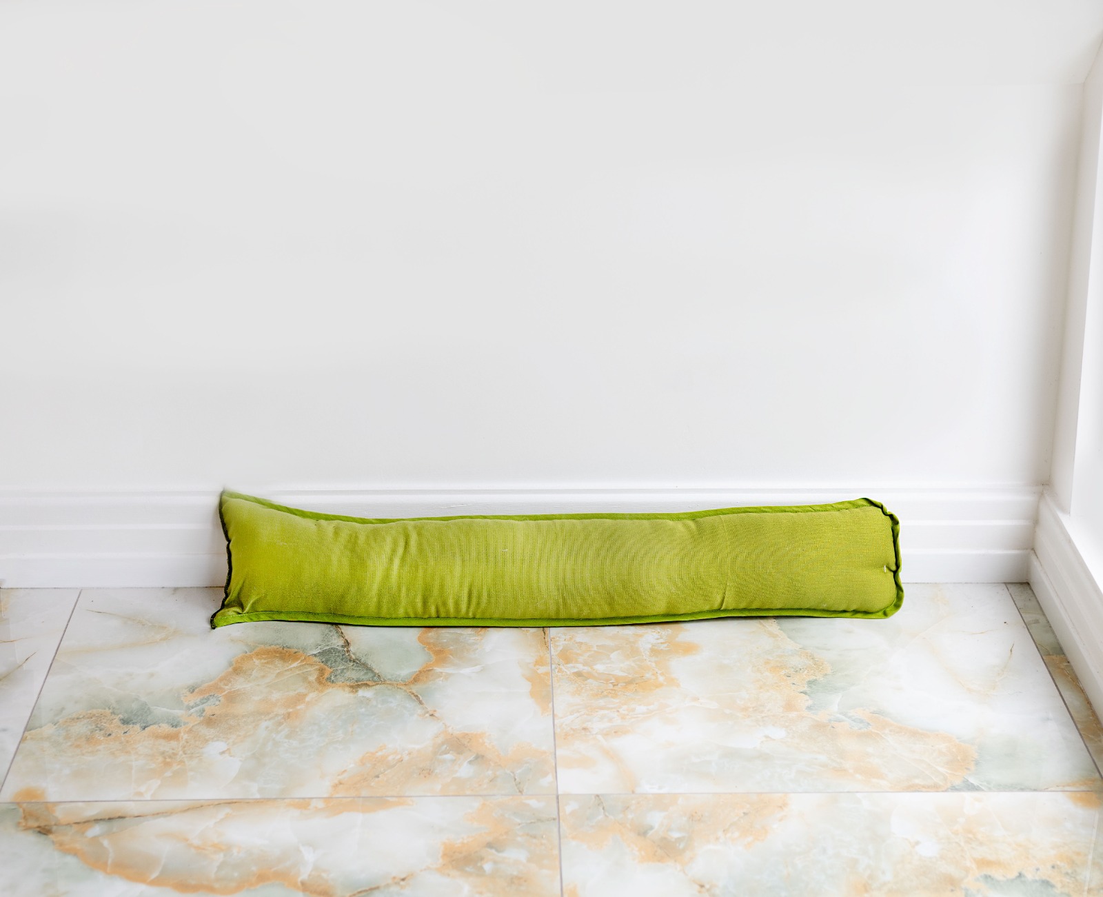 Premium Soft Hollowfibre Door Draft Stopper – Energy Saving, Noise & Cold Air Blocker – Chocolate Brown (90x18x10cm) - Image 9