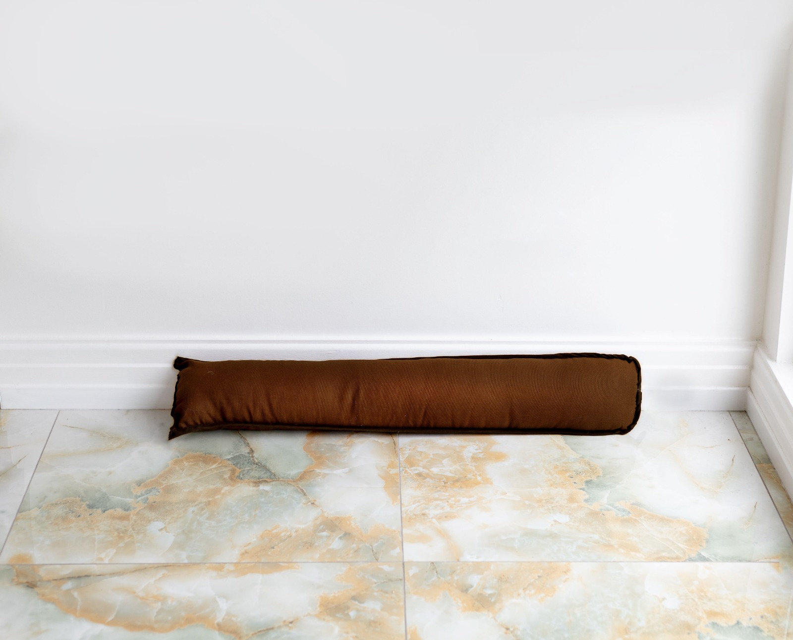 Premium Soft Hollowfibre Door Draft Stopper – Energy Saving, Noise & Cold Air Blocker – Chocolate Brown (90x18x10cm) - Image 11